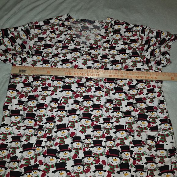 Snowman Print V-Neck Scrub Top 2X By Serene Uniforms - Picture 6 of 11